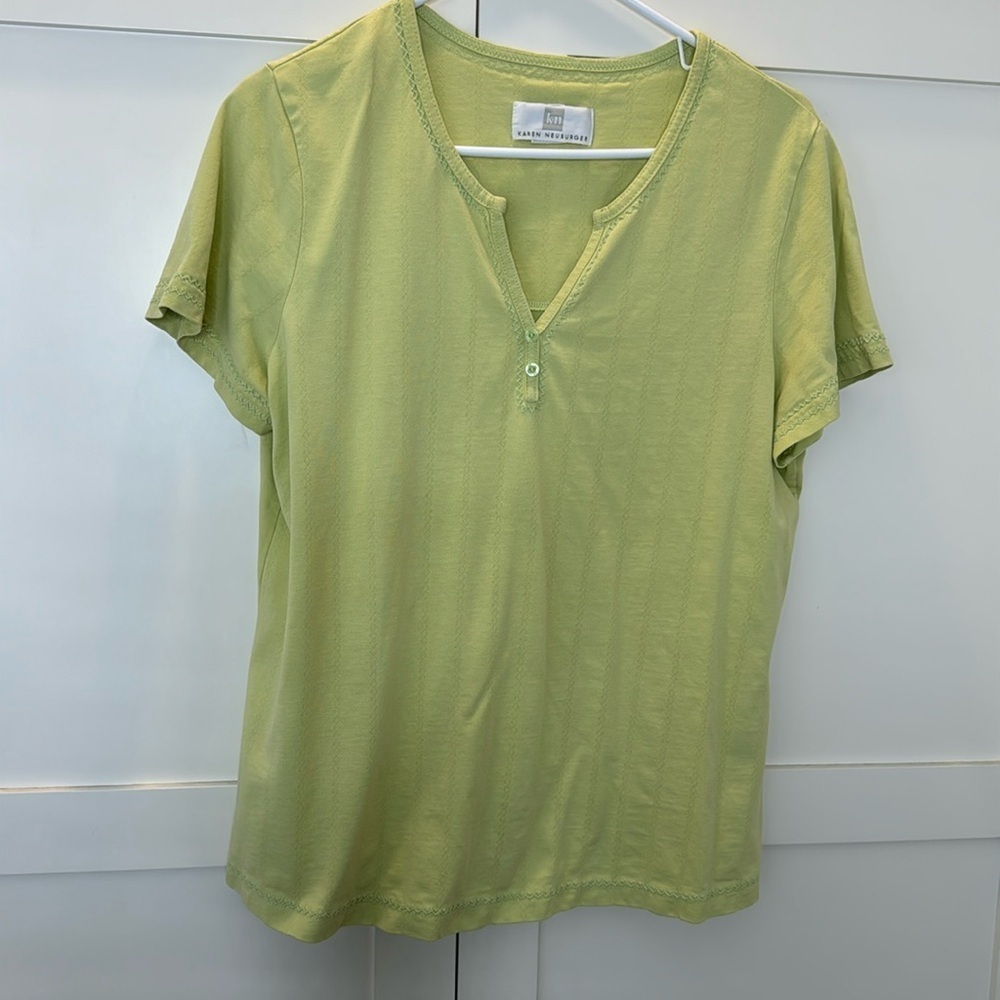 Karen Neuburger sleep top size: large green